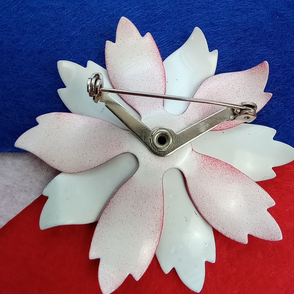 Vintage Painted Enamel Flower Brooch Pin, Red White & Blue - Picture 4 of 5